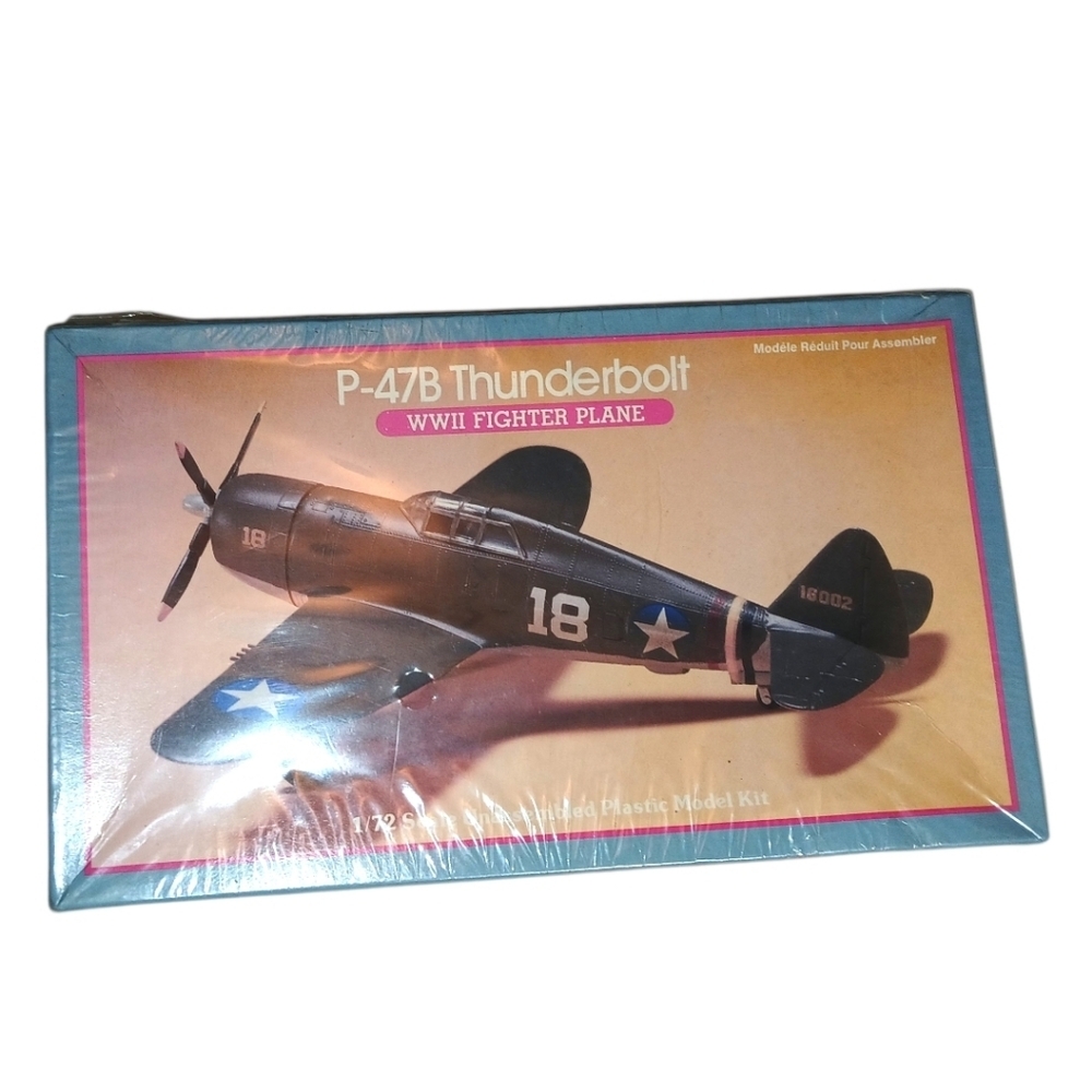 Vintage NEW Thunderbolt P-47B Model WW2 Plane Kit New In Sealed Box
